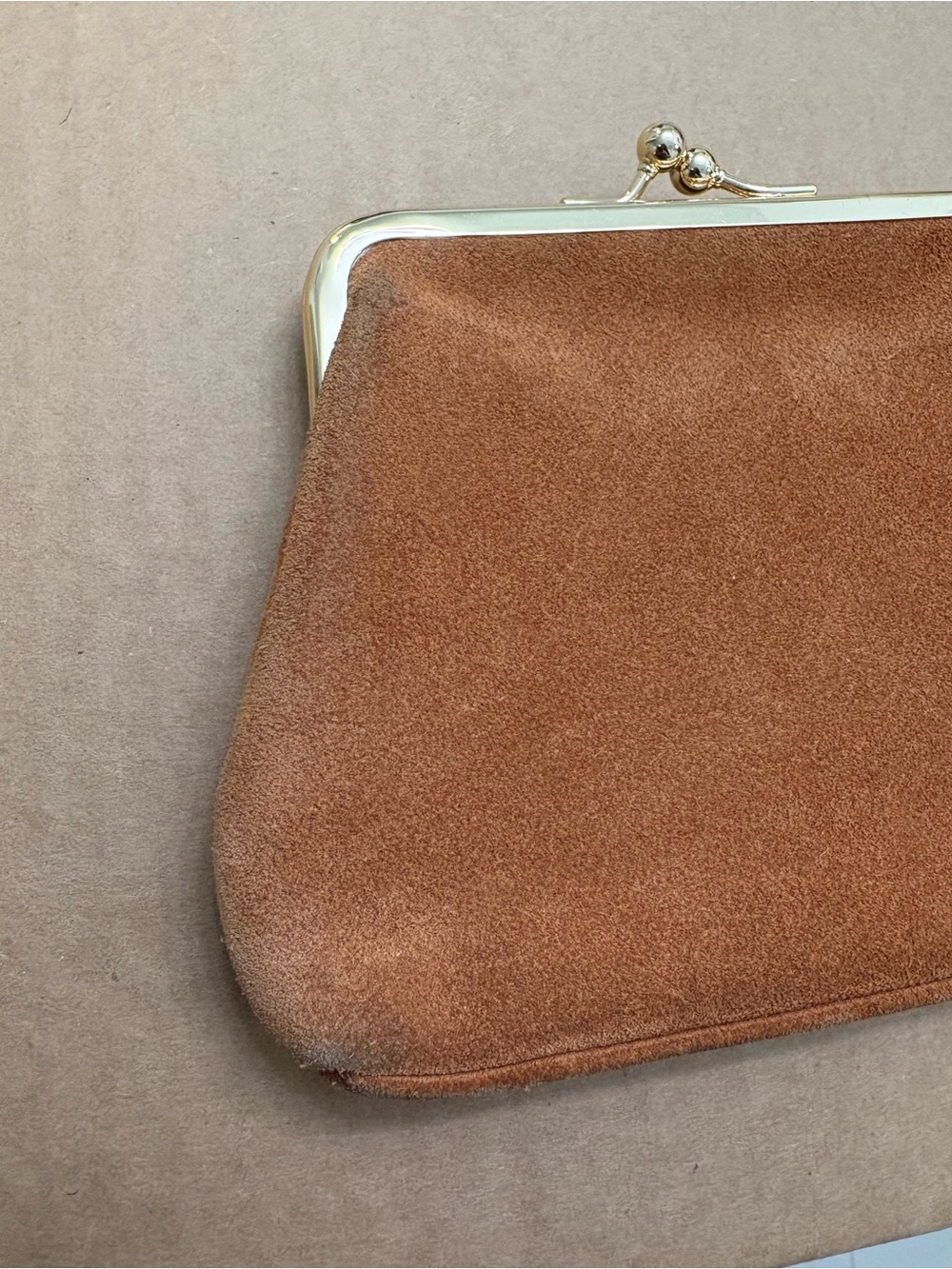 Dooney & Bourke Suede Kiss Lock Wallet Coin Purse Brown Red Lining - Picture 3 of 9